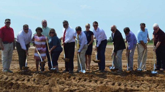 Ground-breaking for the Sikeston Malco Theatre to be opened in the Spring 2016.